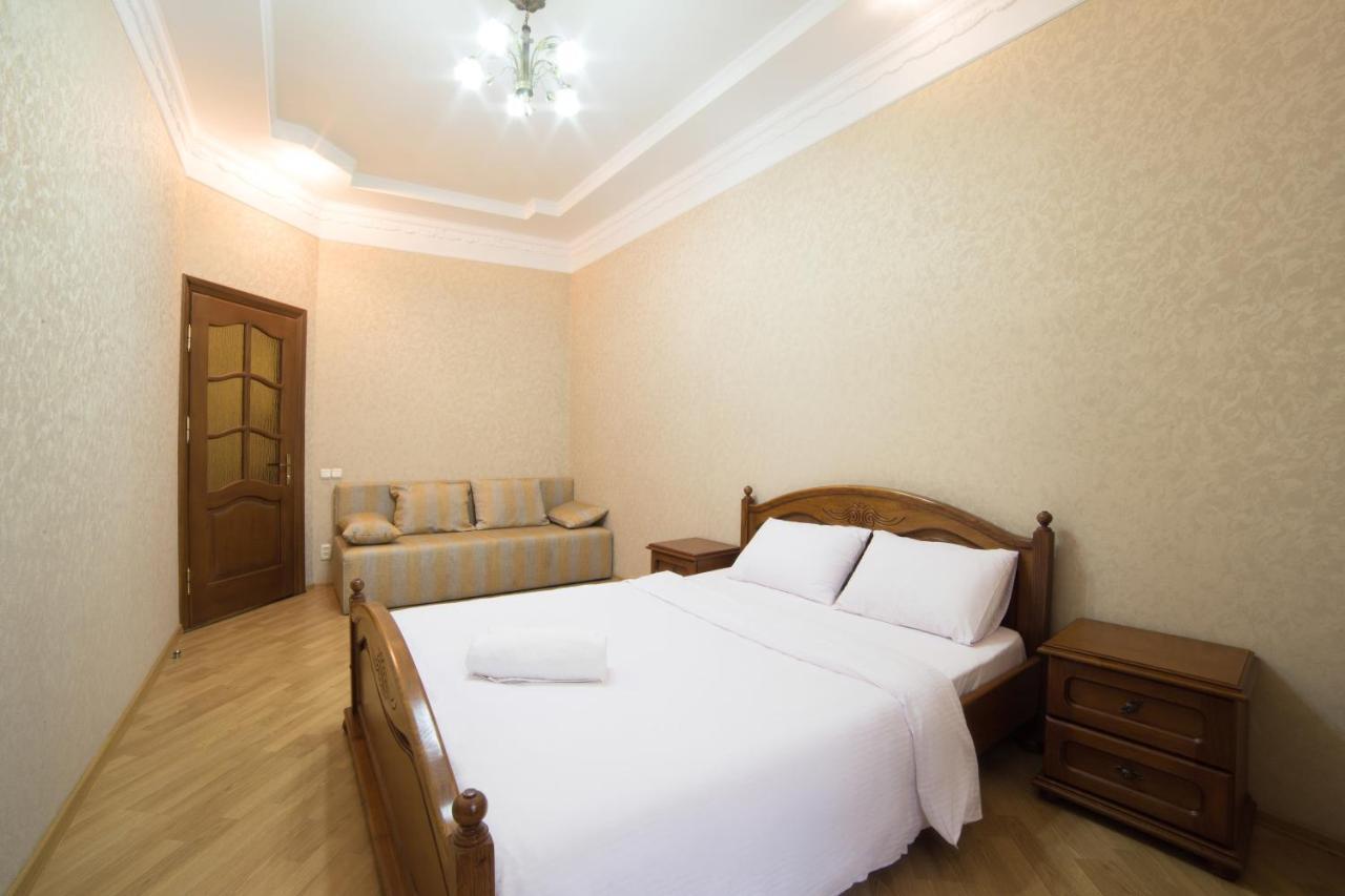 Apartment On Virmenska 3, With 2 Separate Bedrooms إلفيف المظهر الخارجي الصورة